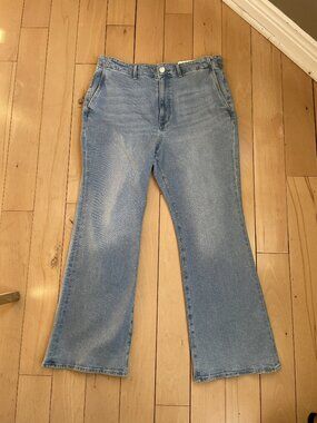 Ann Taylor Loft Petite High Rise Relaxed Flare Jeans– Size 14P 32P - NWT